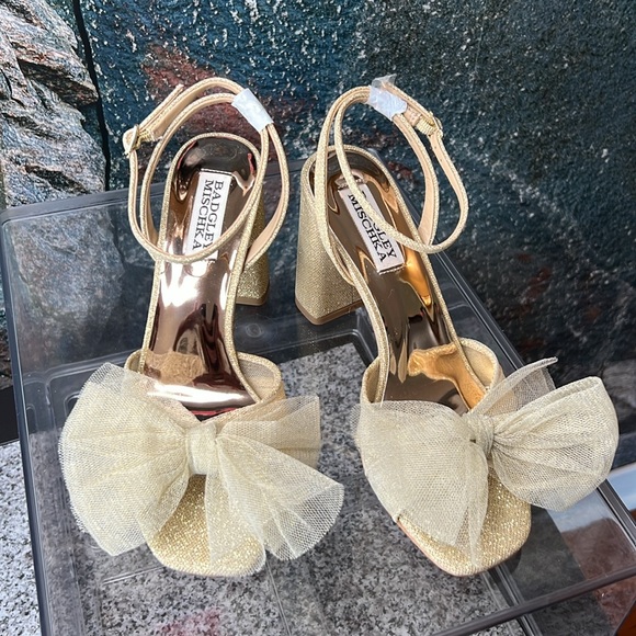 Tess Block Heel With Poof - Picture 4 of 12